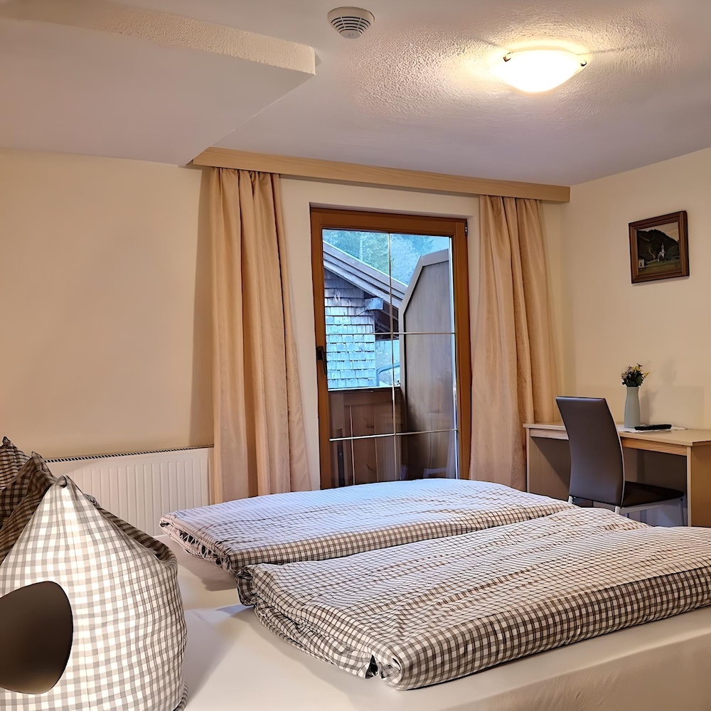 BERGHEIM - Gasthaus & Pension / Tannheim-Tirol