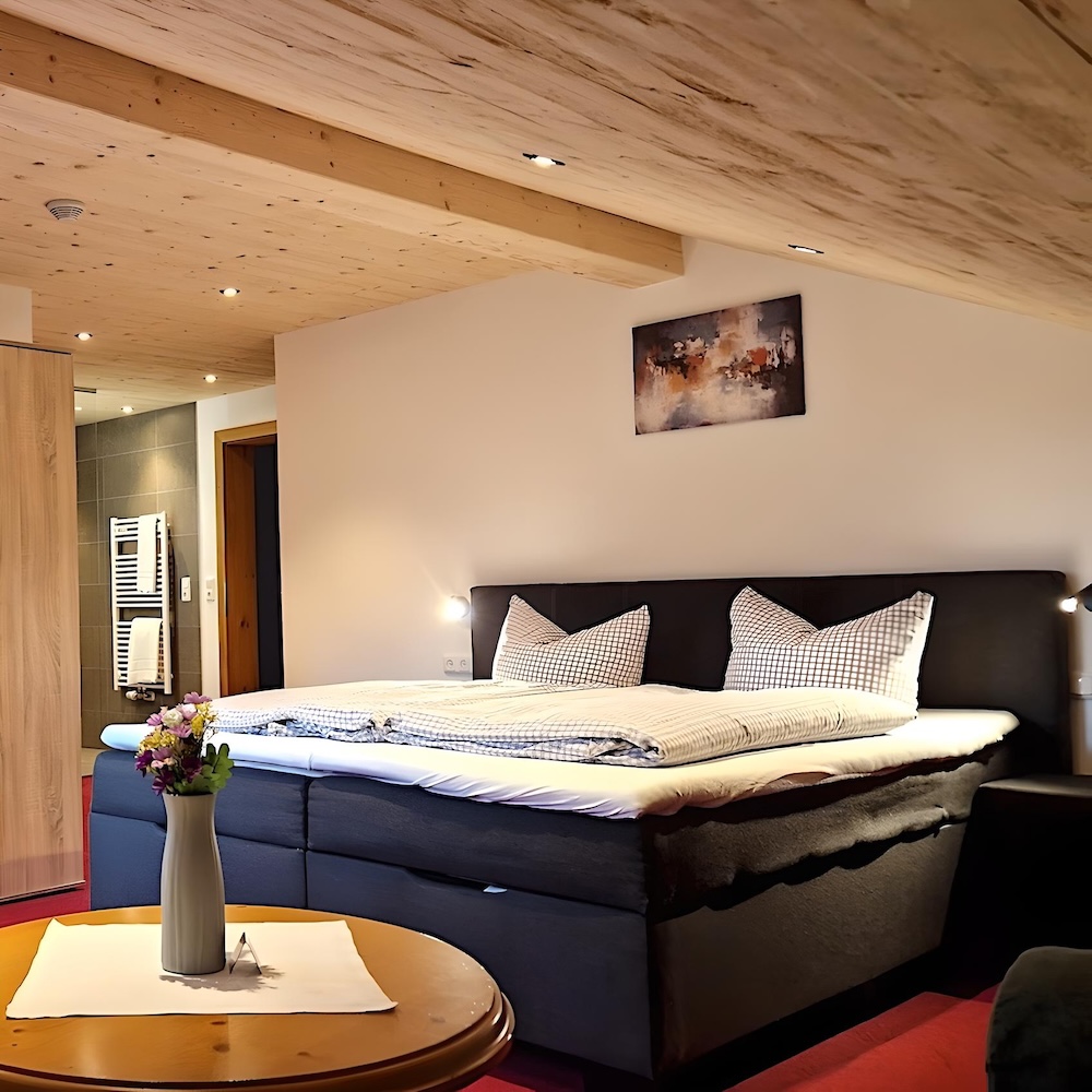 BERGHEIM - Gasthaus & Pension / Tannheim-Tirol
